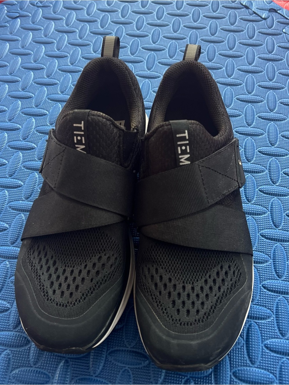 TIEM Slipstream indoor cycling shoes, size 6.5 women